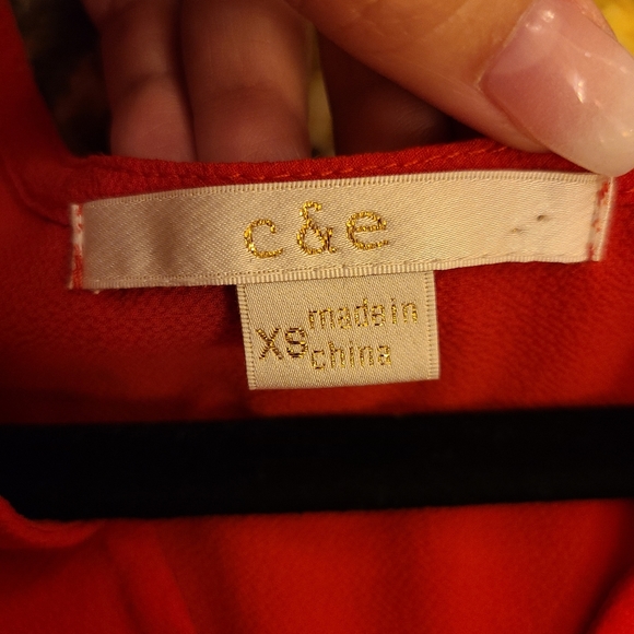 Red top - Picture 3 of 3